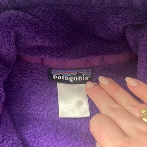 Womens purple patagonia fleece size M
